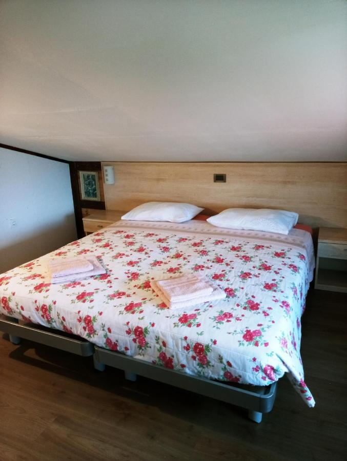 Apartments Pomjan Pogled Na Gore Exterior photo